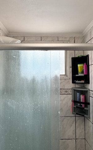 Apartamento à venda com 55m², 2 quartos e 1 vaga Apartamento à venda com 55m², 2 quartos e 1 vagaBanheiro Social