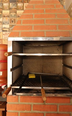 Casa à venda com 1000m², 4 quartos e 2 vagasÁrea Gourmet - Churrasqueira