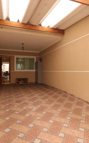 Casa à venda com 1000m², 4 quartos e 2 vagasGaragem