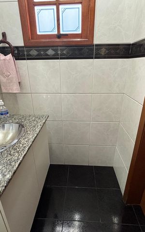 Casa à venda com 280m², 3 quartos e 4 vagas Casa à venda com 280m², 3 quartos e 4 vagasLavabo