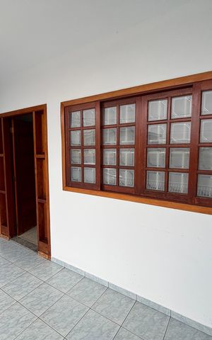 Casa à venda com 280m², 3 quartos e 4 vagas Casa à venda com 280m², 3 quartos e 4 vagasVaranda