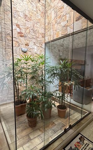 Casa à venda com 280m², 3 quartos e 4 vagas Casa à venda com 280m², 3 quartos e 4 vagasDetalhe Sala