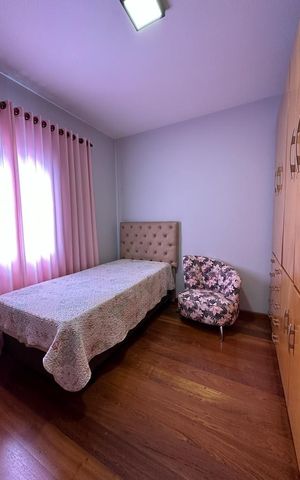 Casa à venda com 280m², 3 quartos e 4 vagas Casa à venda com 280m², 3 quartos e 4 vagasQuarto 2