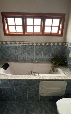 Casa à venda com 280m², 3 quartos e 4 vagas Casa à venda com 280m², 3 quartos e 4 vagasBanheiro da Suíte 1