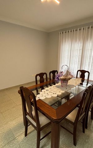 Casa à venda com 280m², 3 quartos e 4 vagas Casa à venda com 280m², 3 quartos e 4 vagasSala de Jantar