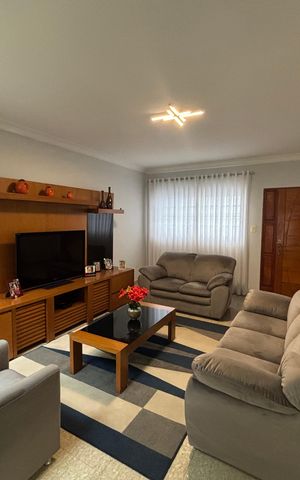 Casa à venda com 280m², 3 quartos e 4 vagas Casa à venda com 280m², 3 quartos e 4 vagasSala