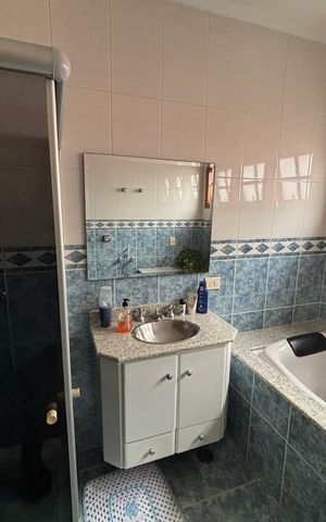 Casa à venda com 280m², 3 quartos e 4 vagas Casa à venda com 280m², 3 quartos e 4 vagasBanheiro da Suíte 1