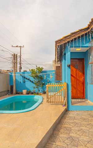 Casa à venda com 90m², 2 quartos e 2 vagas Casa à venda com 90m², 2 quartos e 2 vagasÁrea externa/Piscina