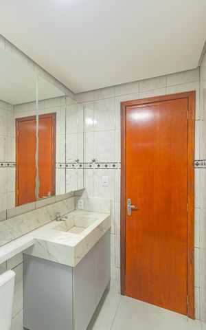 Casa à venda com 90m², 2 quartos e 2 vagas Casa à venda com 90m², 2 quartos e 2 vagasBanheiro