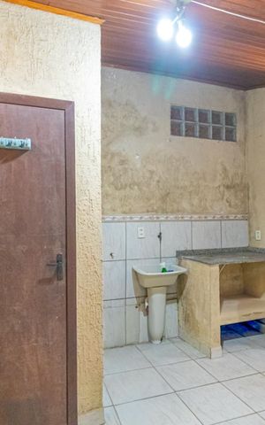 Casa à venda com 90m², 2 quartos e 2 vagas Casa à venda com 90m², 2 quartos e 2 vagasVaranda