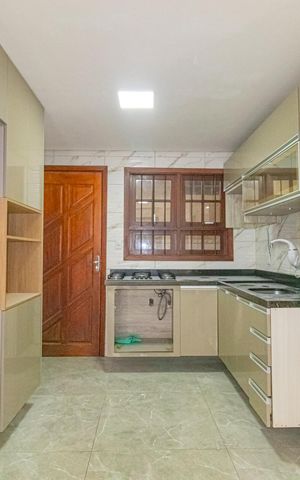 Casa à venda com 90m², 2 quartos e 2 vagas Casa à venda com 90m², 2 quartos e 2 vagasSala/Cozinha