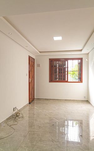 Casa à venda com 90m², 2 quartos e 2 vagas Casa à venda com 90m², 2 quartos e 2 vagasSala/Cozinha