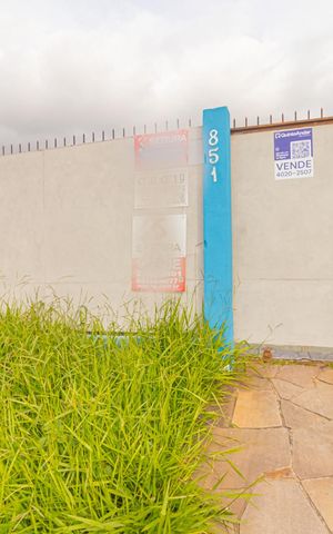 Casa à venda com 90m², 2 quartos e 2 vagas Casa à venda com 90m², 2 quartos e 2 vagasFachada Externa/Placa
