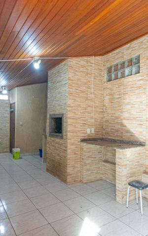Casa à venda com 90m², 2 quartos e 2 vagas Casa à venda com 90m², 2 quartos e 2 vagasVaranda