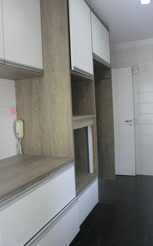 Apartamento à venda com 116m², 4 quartos e 2 vagasCozinha
