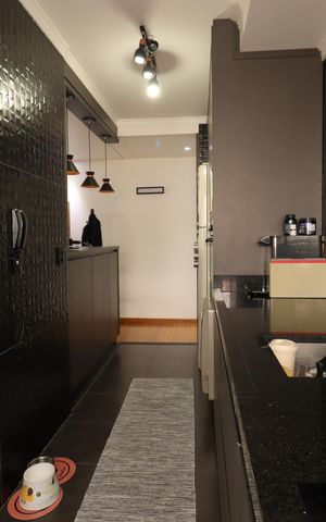Apartamento à venda com 94m², 2 quartos e 2 vagasCozinha