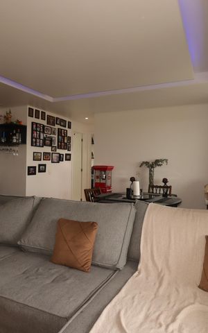 Apartamento à venda com 94m², 2 quartos e 2 vagasSala