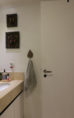 Apartamento à venda com 94m², 2 quartos e 2 vagasBanheiro Social