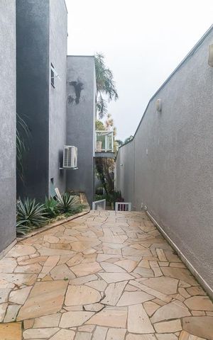Casa para alugar com 400m², 5 quartos e 4 vagas Casa para alugar com 400m², 5 quartos e 4 vagasCorredor Lateral