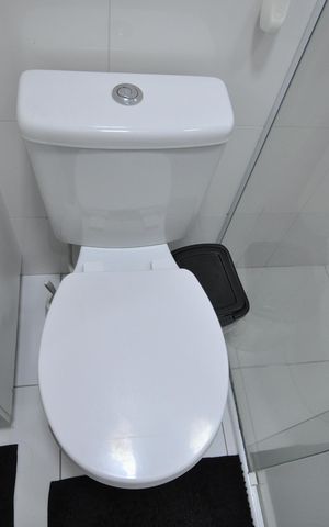 Casa de condomínio à venda com 48m², 2 quartos e 1 vagaBanheiro
