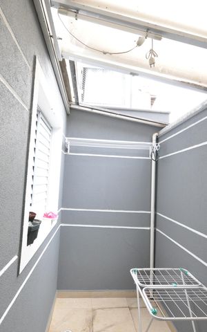 Casa de condomínio à venda com 48m², 2 quartos e 1 vagaÁrea de Serviço
