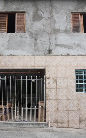 Casa à venda com 141m², 2 quartos e 1 vagaFachada