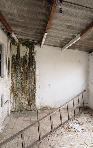 Casa à venda com 400m², 3 quartos e sem vaga Casa à venda com 400m², 3 quartos e sem vagaCasa 2 - Varanda