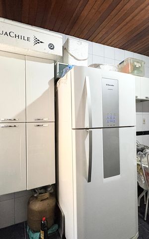 Casa à venda com 400m², 3 quartos e sem vaga Casa à venda com 400m², 3 quartos e sem vagaCozinha