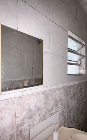 Casa à venda com 400m², 3 quartos e sem vaga Casa à venda com 400m², 3 quartos e sem vagaCasa 2 - Banheiro da Suíte