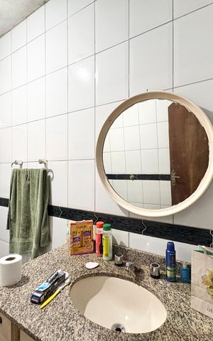 Casa à venda com 400m², 3 quartos e sem vaga Casa à venda com 400m², 3 quartos e sem vagaBanheiro