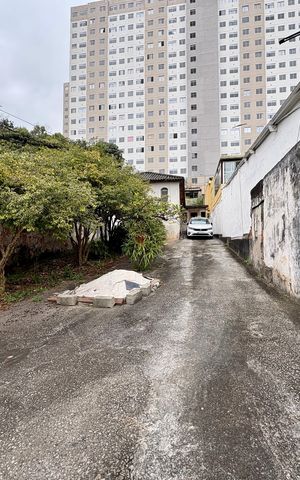 Casa à venda com 400m², 3 quartos e sem vaga Casa à venda com 400m², 3 quartos e sem vagaGaragem