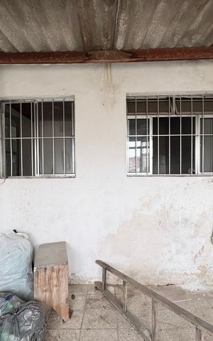 Casa à venda com 400m², 3 quartos e sem vaga Casa à venda com 400m², 3 quartos e sem vagaCasa 2 - Varanda