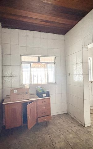 Casa à venda com 400m², 3 quartos e sem vaga Casa à venda com 400m², 3 quartos e sem vagaCasa 2 - Cozinha