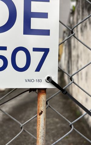 Casa à venda com 400m², 3 quartos e sem vaga Casa à venda com 400m², 3 quartos e sem vagaPlaca - VAIO-183