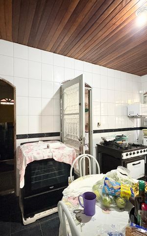 Casa à venda com 400m², 3 quartos e sem vaga Casa à venda com 400m², 3 quartos e sem vagaCozinha