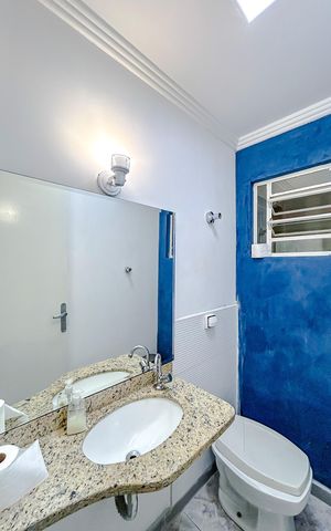 Casa para alugar com 318m², 5 quartos e 2 vagasBanheiro 1