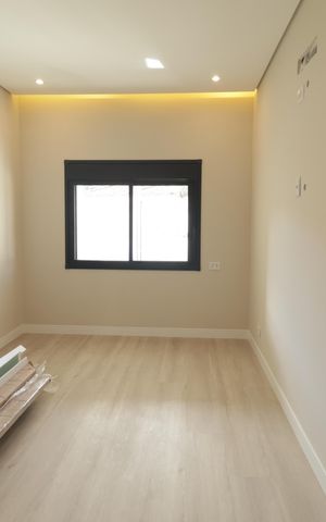 Casa à venda com 160m², 3 quartos e 2 vagasSuíte 2
