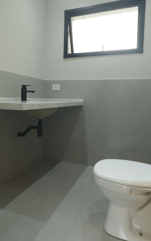 Casa à venda com 160m², 3 quartos e 2 vagasBanheiro da Suíte 1/Banheiro Social