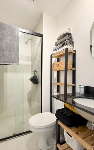 Studio à venda com 28m², 1 quarto e 1 vaga Studio à venda com 28m², 1 quarto e 1 vagaBanheiro