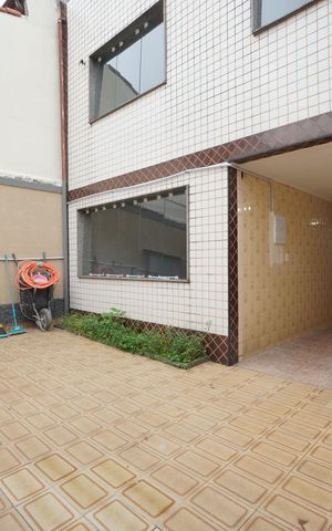 Casa para alugar com 350m², 3 quartos e 9 vagasGaragem