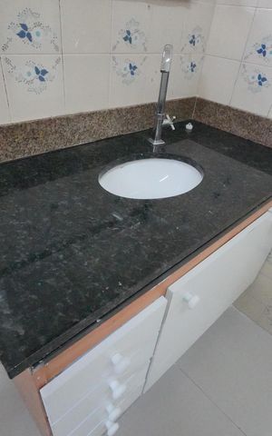 Casa para alugar com 350m², 3 quartos e 9 vagasBanheiro