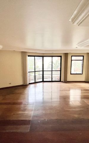 Apartamento à venda com 160m², 4 quartos e 3 vagasSala