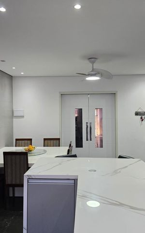 Casa à venda com 295m², 4 quartos e 7 vagas Casa à venda com 295m², 4 quartos e 7 vagasCozinha