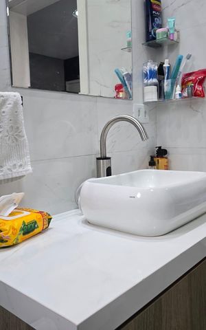 Casa à venda com 295m², 4 quartos e 7 vagas Casa à venda com 295m², 4 quartos e 7 vagasBanheiro da Suíte