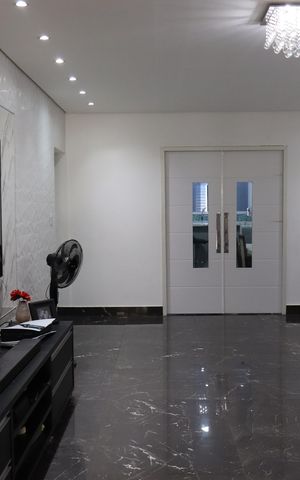 Casa à venda com 295m², 4 quartos e 7 vagasSala 