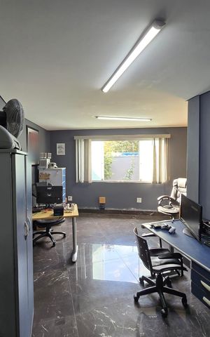 Casa à venda com 295m², 4 quartos e 7 vagas Casa à venda com 295m², 4 quartos e 7 vagasQuarto 04