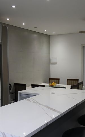 Casa à venda com 295m², 4 quartos e 7 vagasCozinha 
