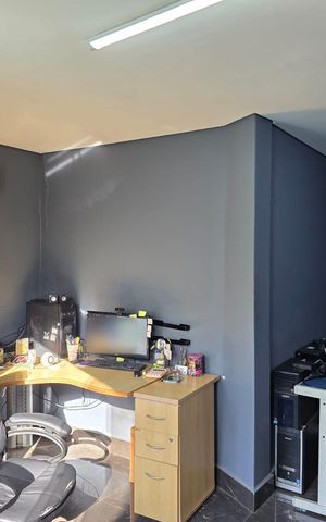Casa à venda com 295m², 4 quartos e 7 vagas Casa à venda com 295m², 4 quartos e 7 vagasQuarto 04