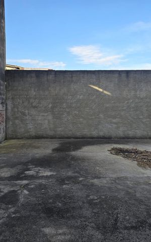 Casa à venda com 295m², 4 quartos e 7 vagas Casa à venda com 295m², 4 quartos e 7 vagasQuintal