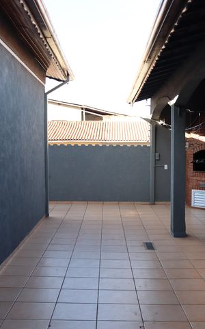 Casa à venda com 295m², 4 quartos e 7 vagasÁrea de Serviço e Churrasqueira 